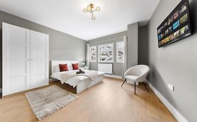 London Bridge Apartments